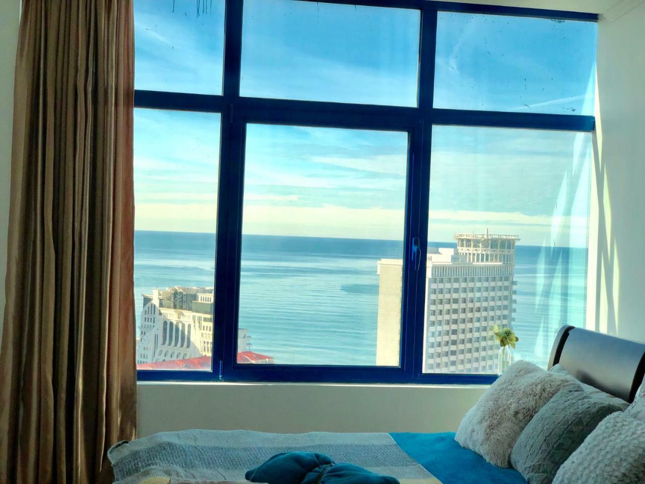 Cozy Bright Apartment With Amazing Sea View 바투미 외부 사진