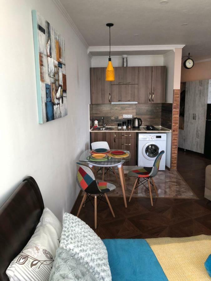 Cozy Bright Apartment With Amazing Sea View 바투미 외부 사진